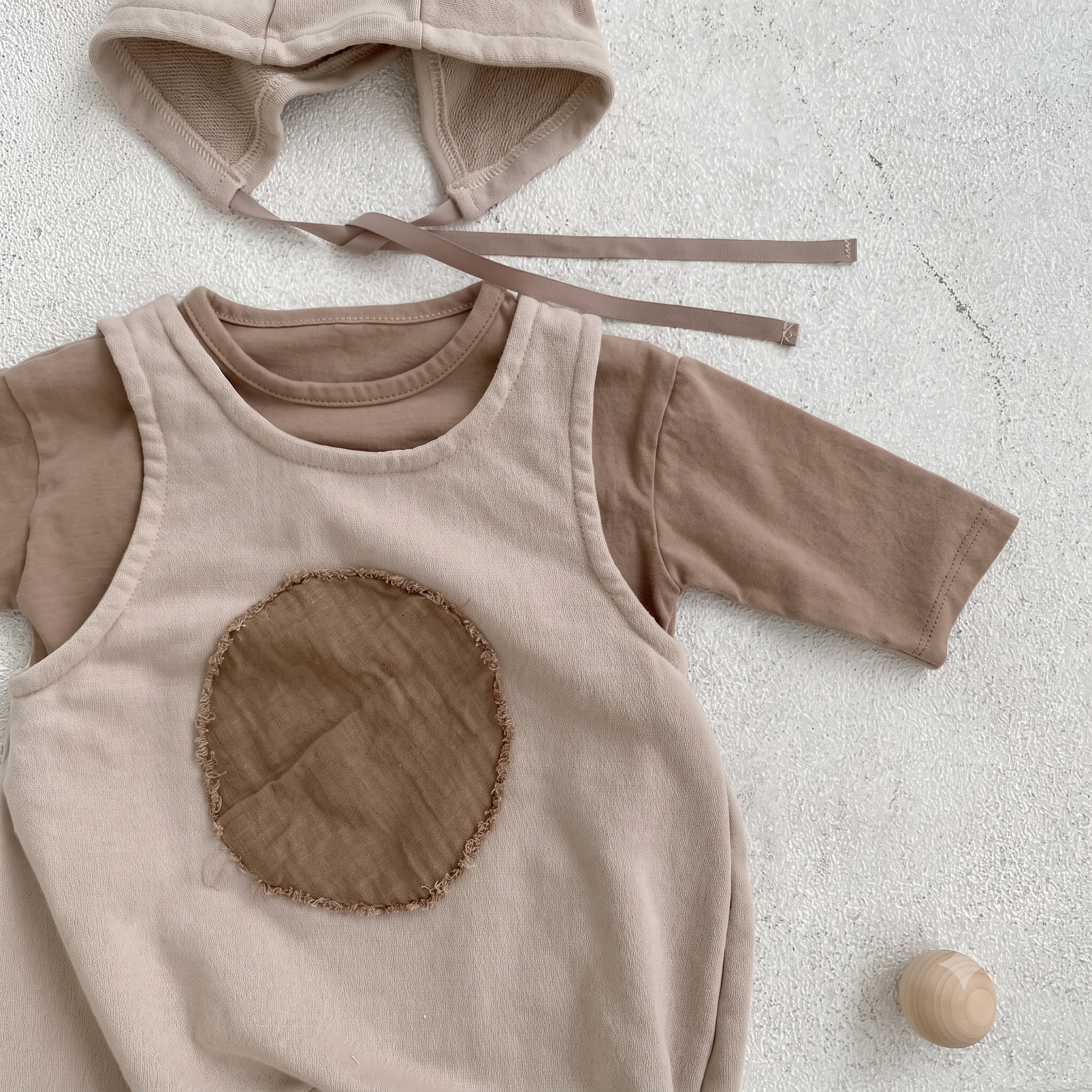 Baby Hooded Suspender Jumpsuit – Soft Cotton Romper in Khaki & White (66–90cm)